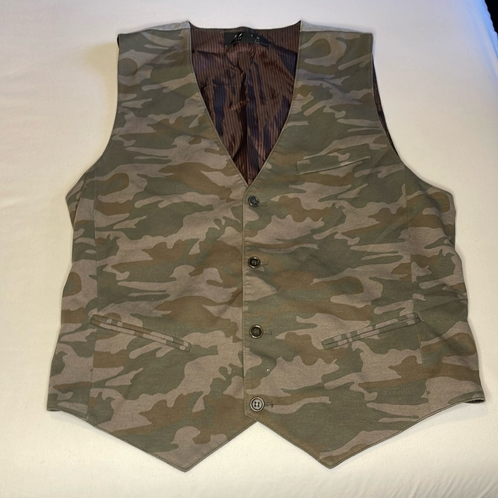 Forever21 Men’s Vest Size Medium